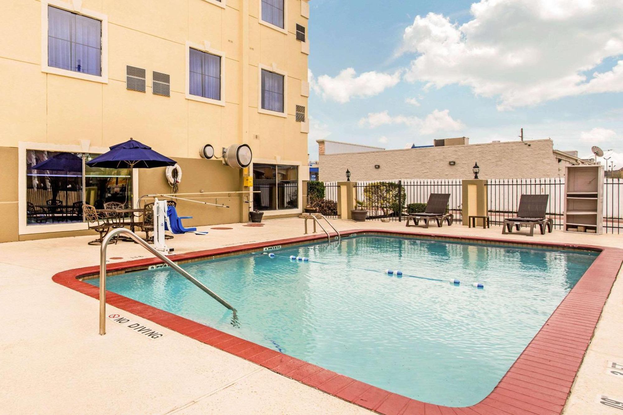 Comfort Inn & Suites Iah Bush Airport - East Humble Eksteriør bilde