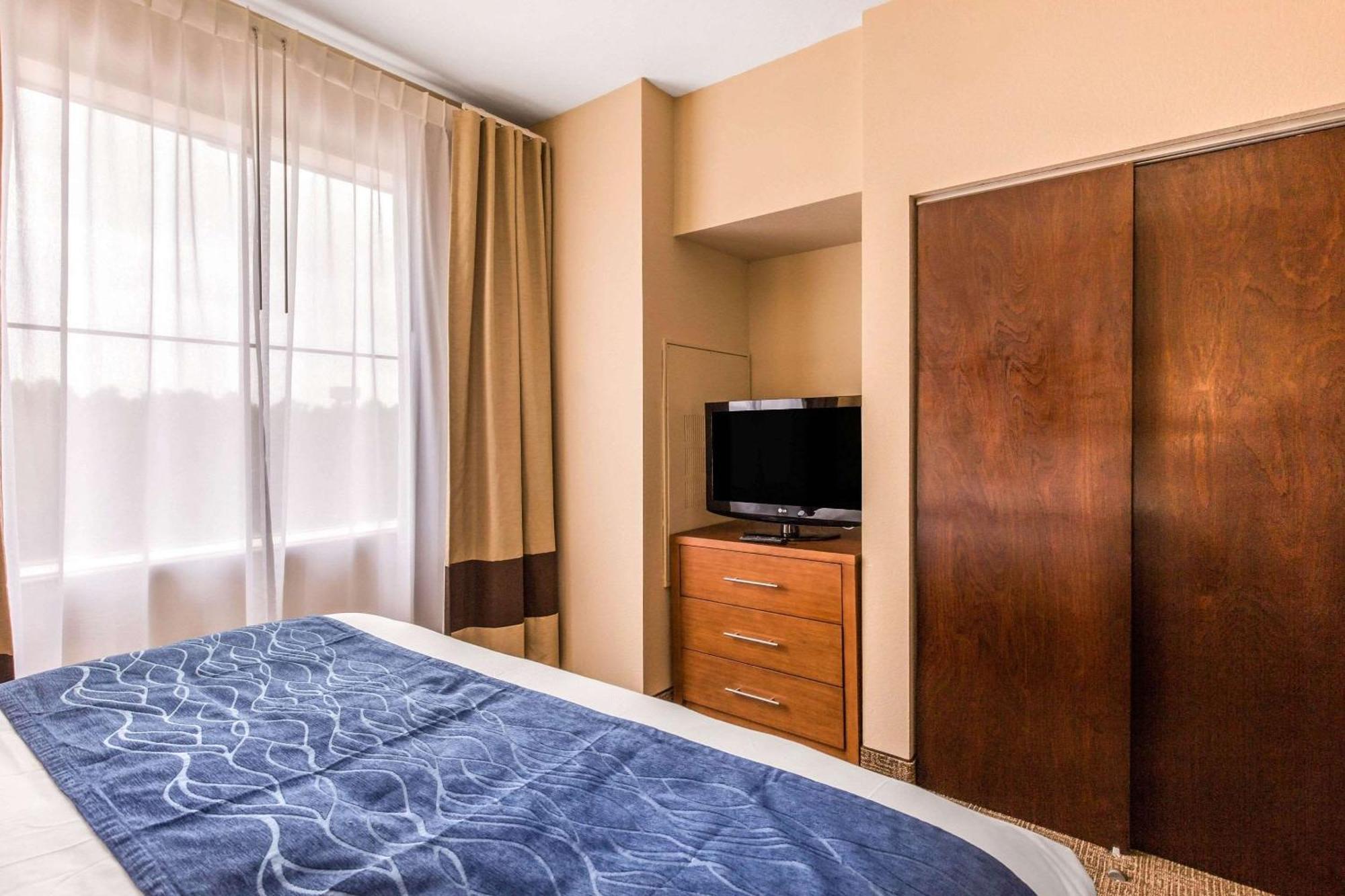 Comfort Inn & Suites Iah Bush Airport - East Humble Eksteriør bilde